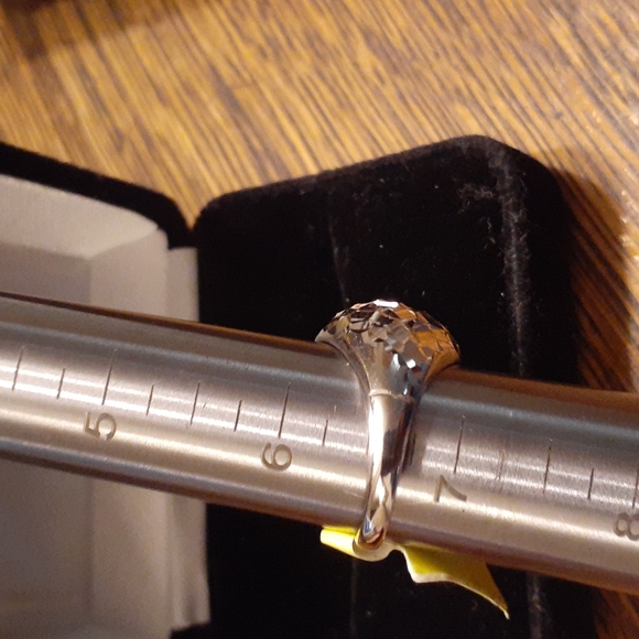 10K WHITE GOLD DIAMOND CUT DOME RING - Picture 4 of 8